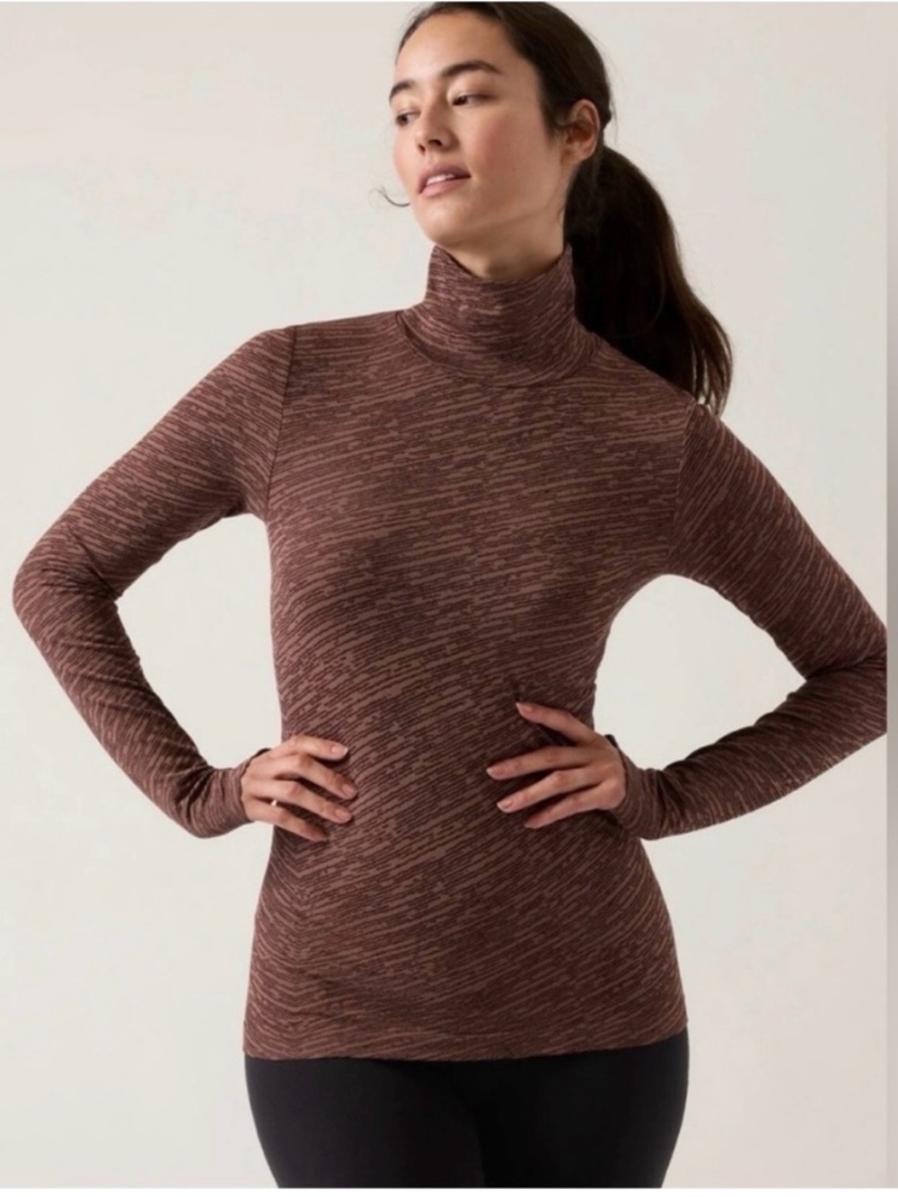 Athleta Flurry Seamless Turtleneck
Wren Rustic Beige, size Large